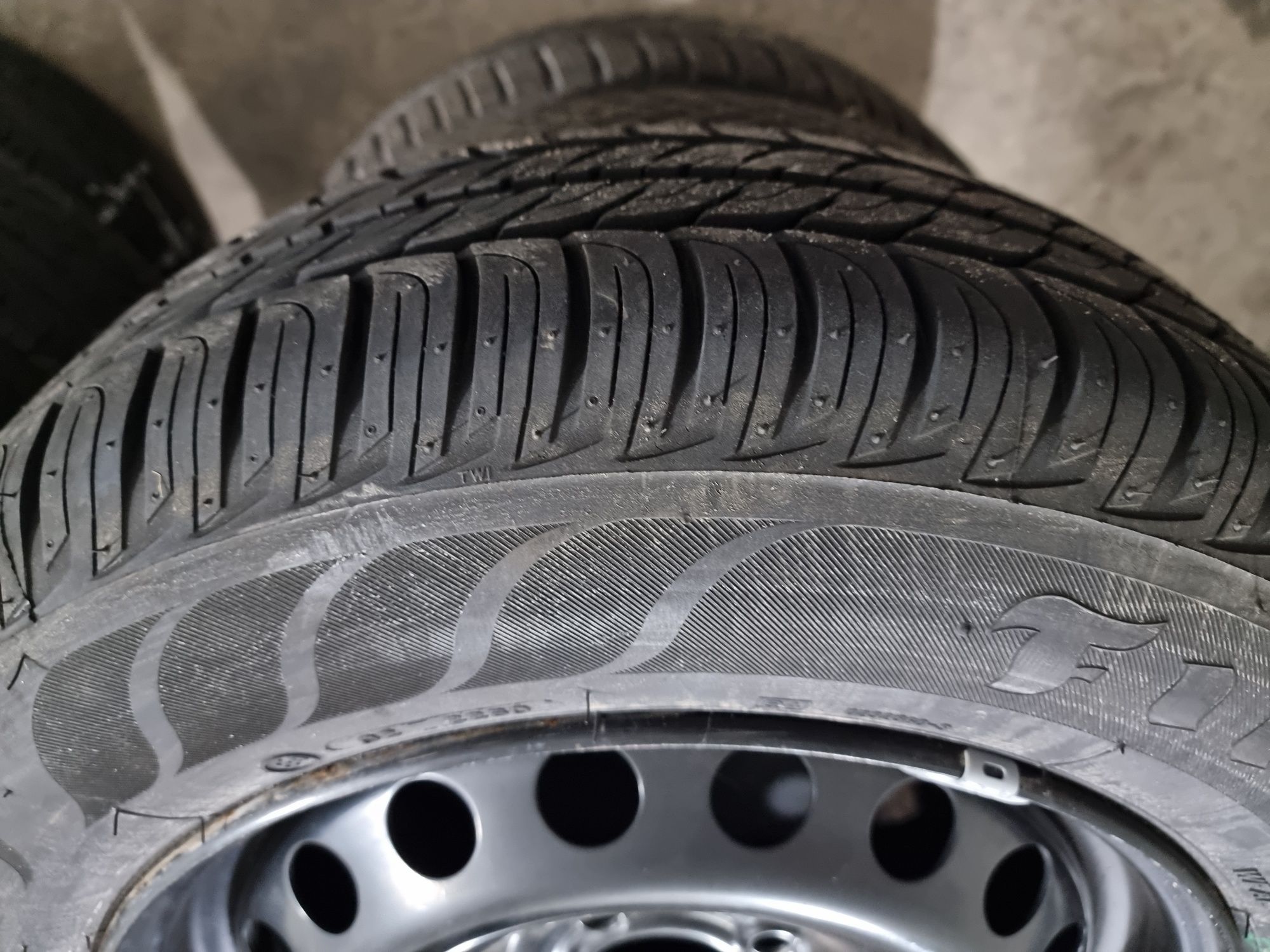 Запаска літо 195/65 R 15 4х100 ЕТ45 2011