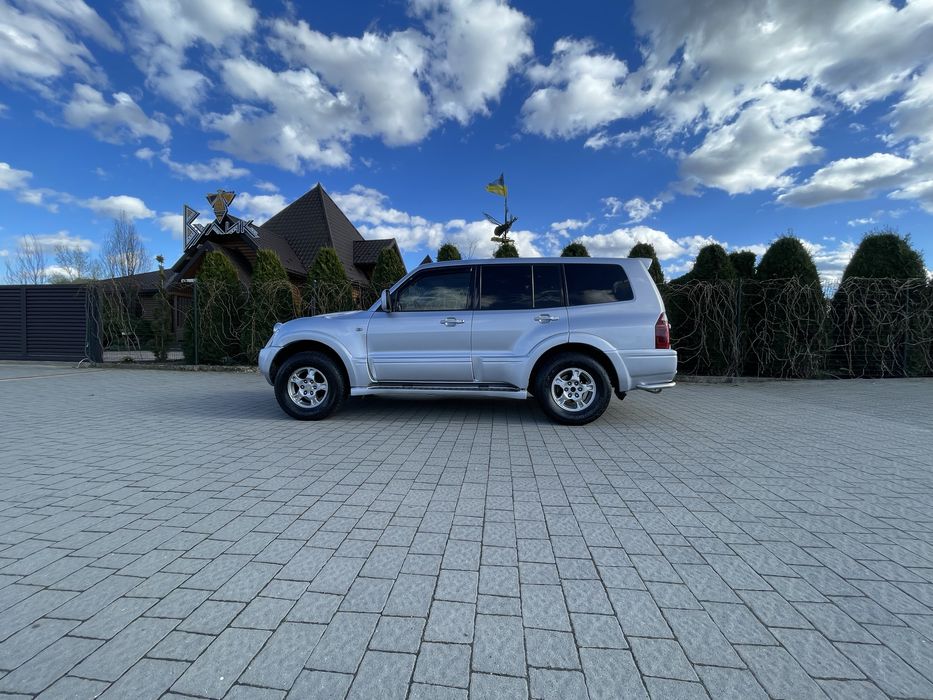 Mitsubishi Pajero wagon 3