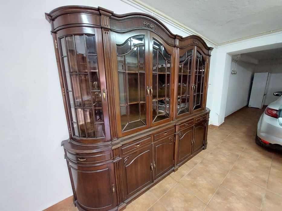 MÓVEL ANTIGO em bom estado