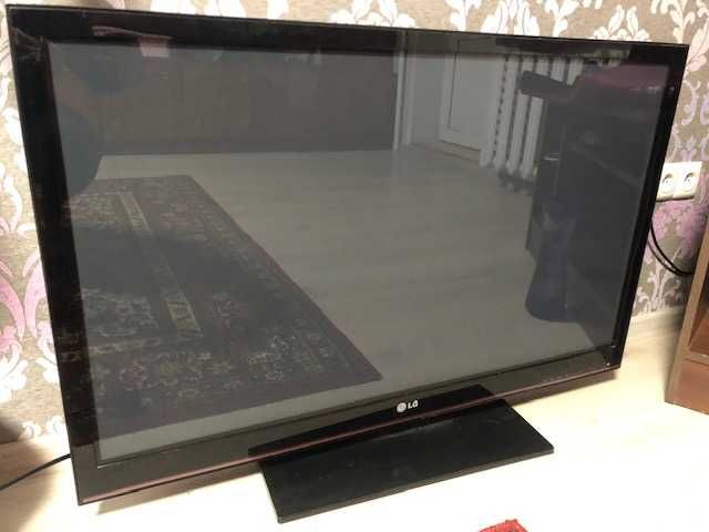 Продам телевизор LG 42PT351