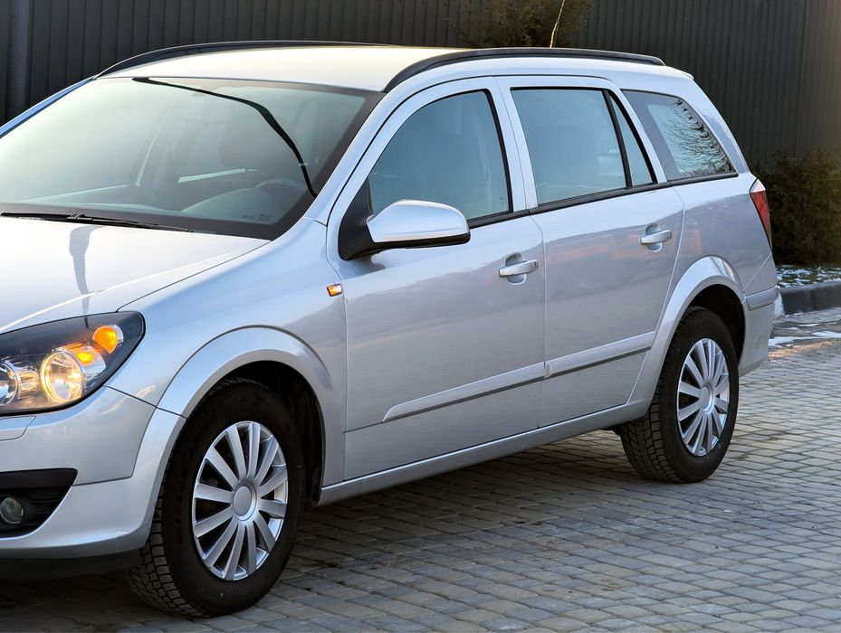 Опель астра h.