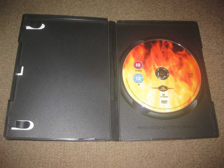 DVD "Carrie" with Sissy Spacek64585625364354122