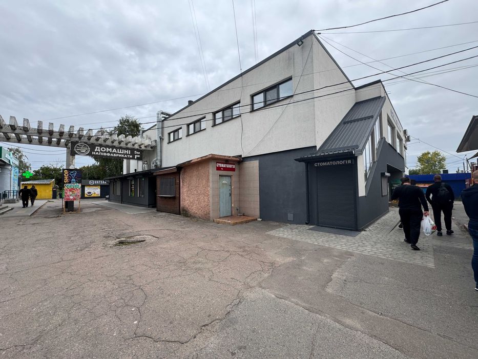 Приміщення під офіс/салон по вул. Генерала Момота (Луначарського)