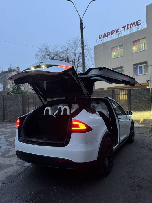 Tesla model x 100D