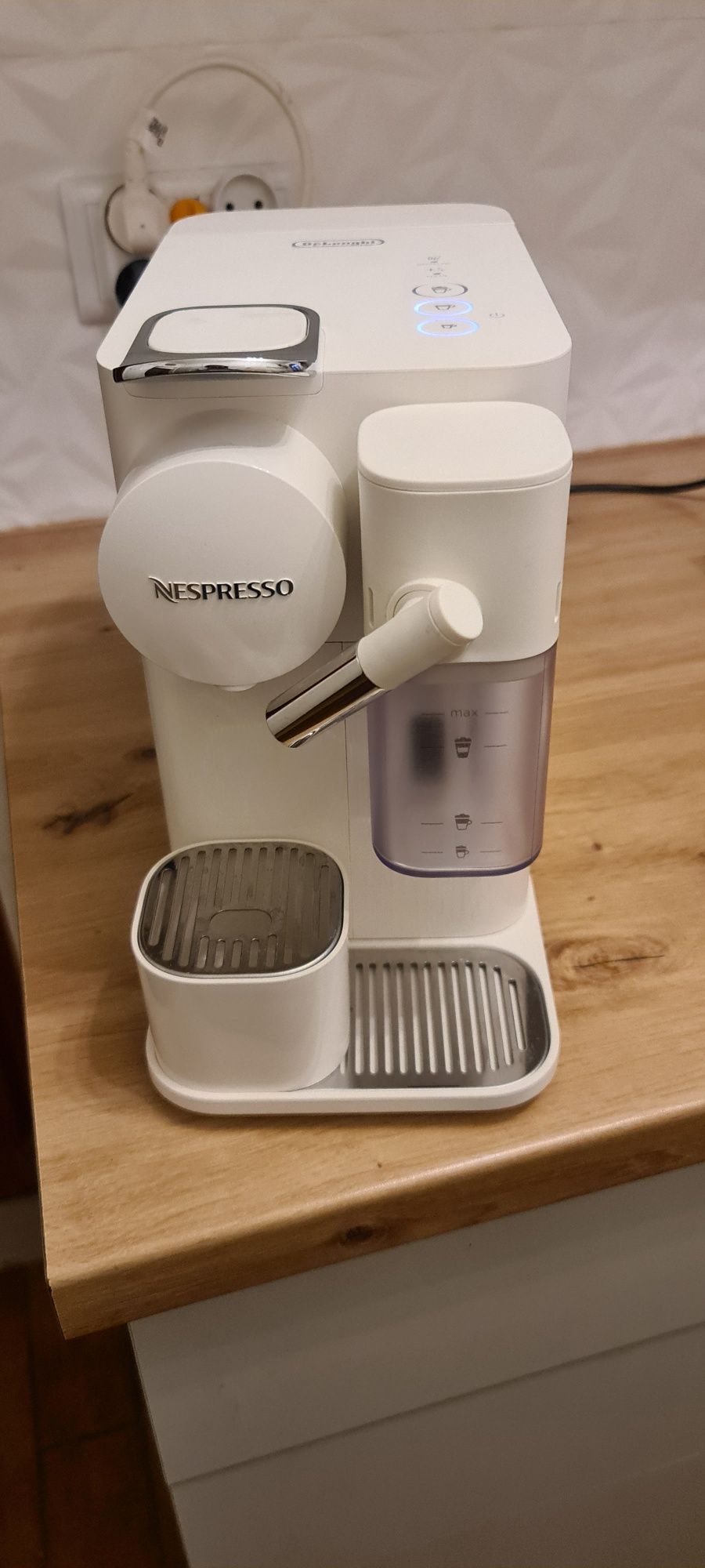 Ekspres nespresso delonghi