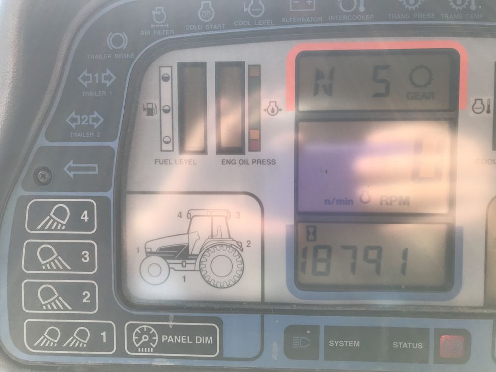 Продам трактор New Holland G240 к.с.