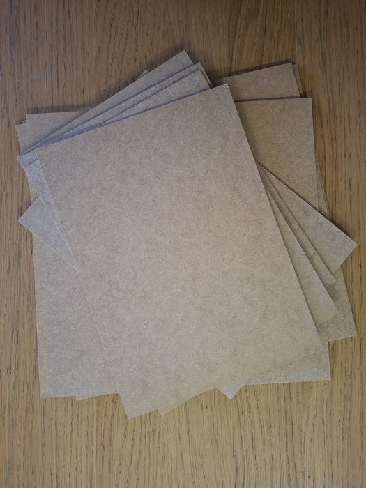 Płyta pilśniowa HDF 31.5 x 32 cm