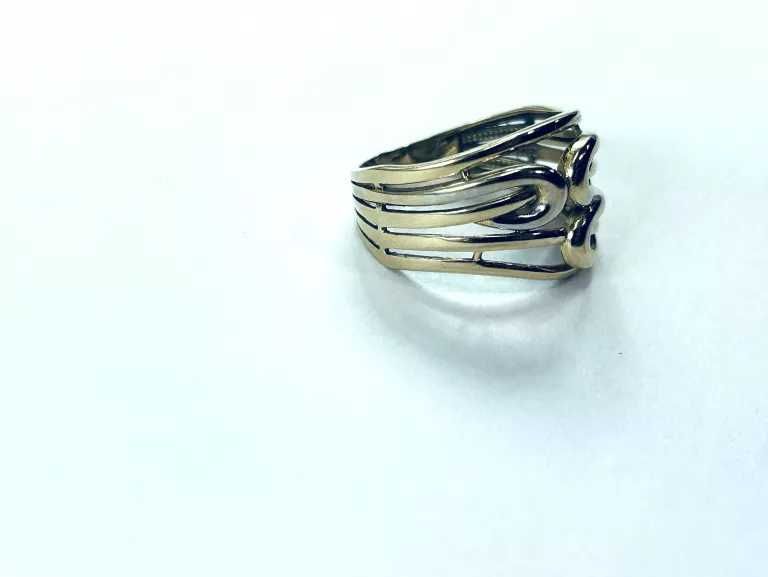 Piękny złoty pierścionek 4,56GR 585PR