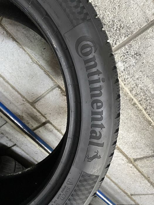 Зимові шини 245/45 R19 (102V) CONTINENTAL