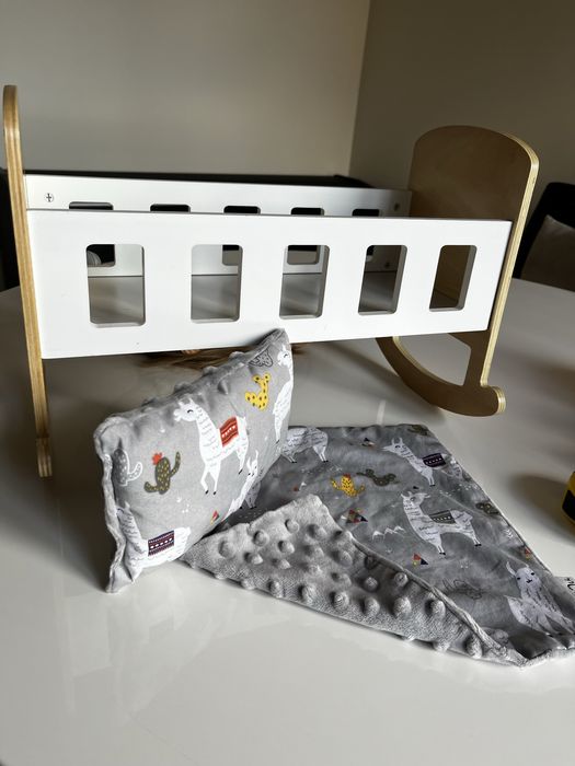 Kołyska dla lalek kołderka i podusia minky