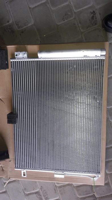 Радиатор кондиционера Jeep Grand Cherokee