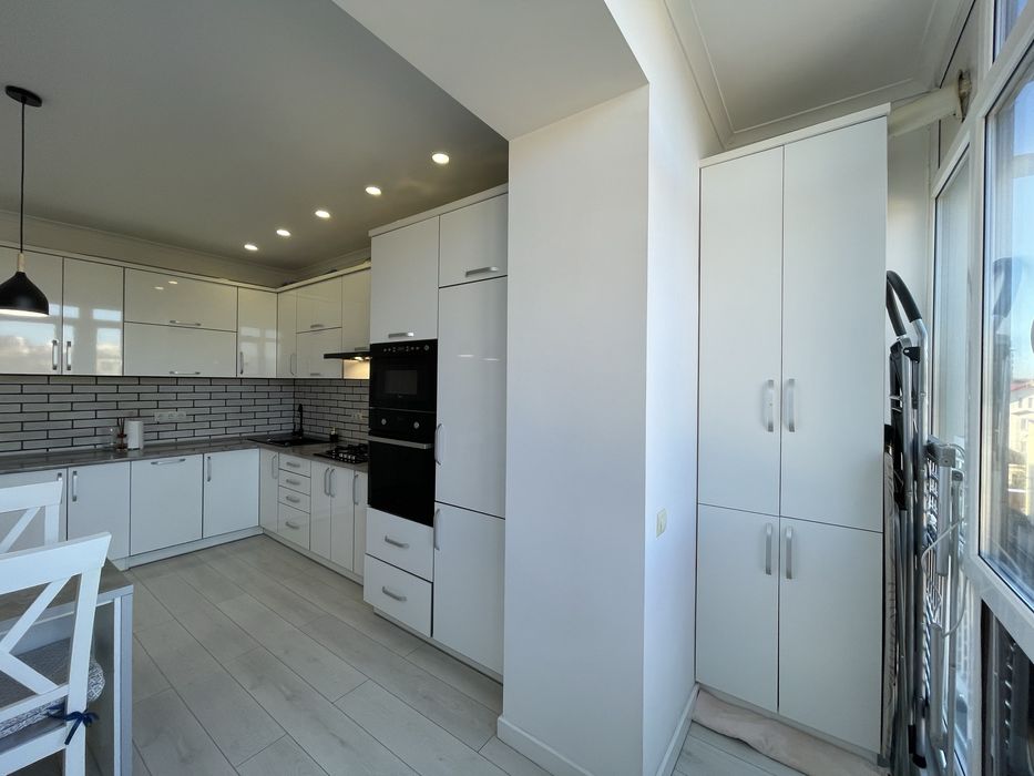 ЦЕНТР!Продаж простороі та світлої 2 кім квартири!