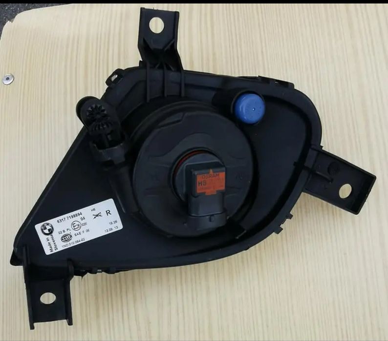 Farol de nevoeiro BMW esquerdo