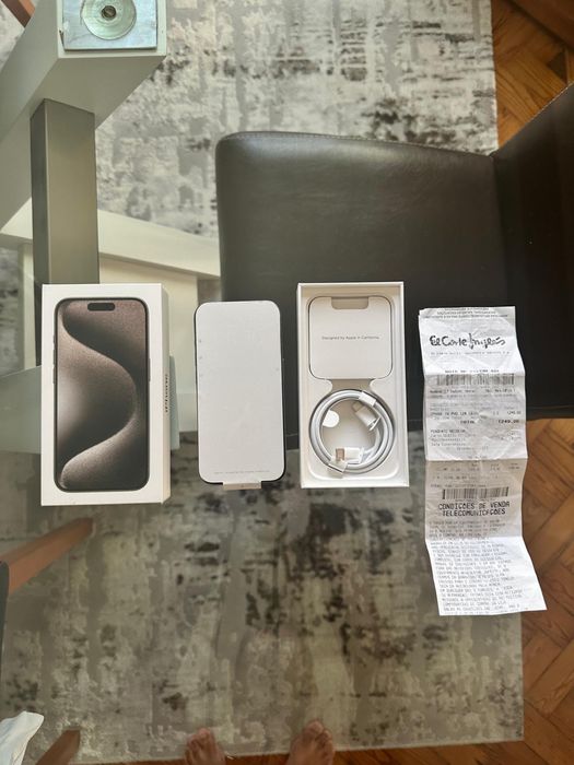 Vendo iphone 15 pro como novo na caixa