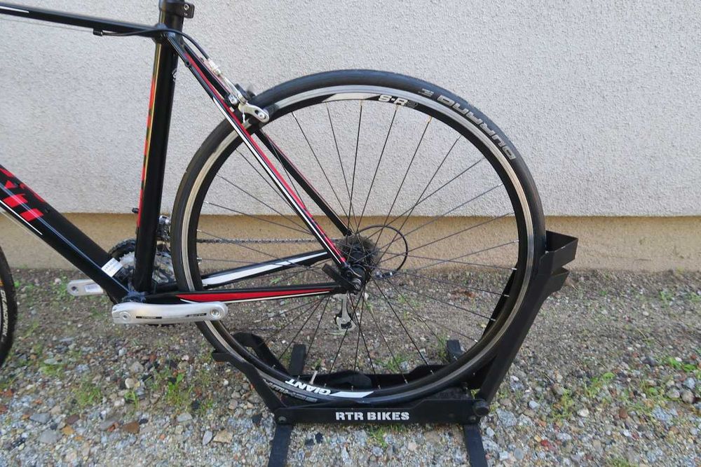 Rower szosowy Giant Defy M/L Tiagra ZADBANY