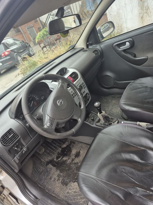 Opel corsa 1.3 diesel 2004r.
