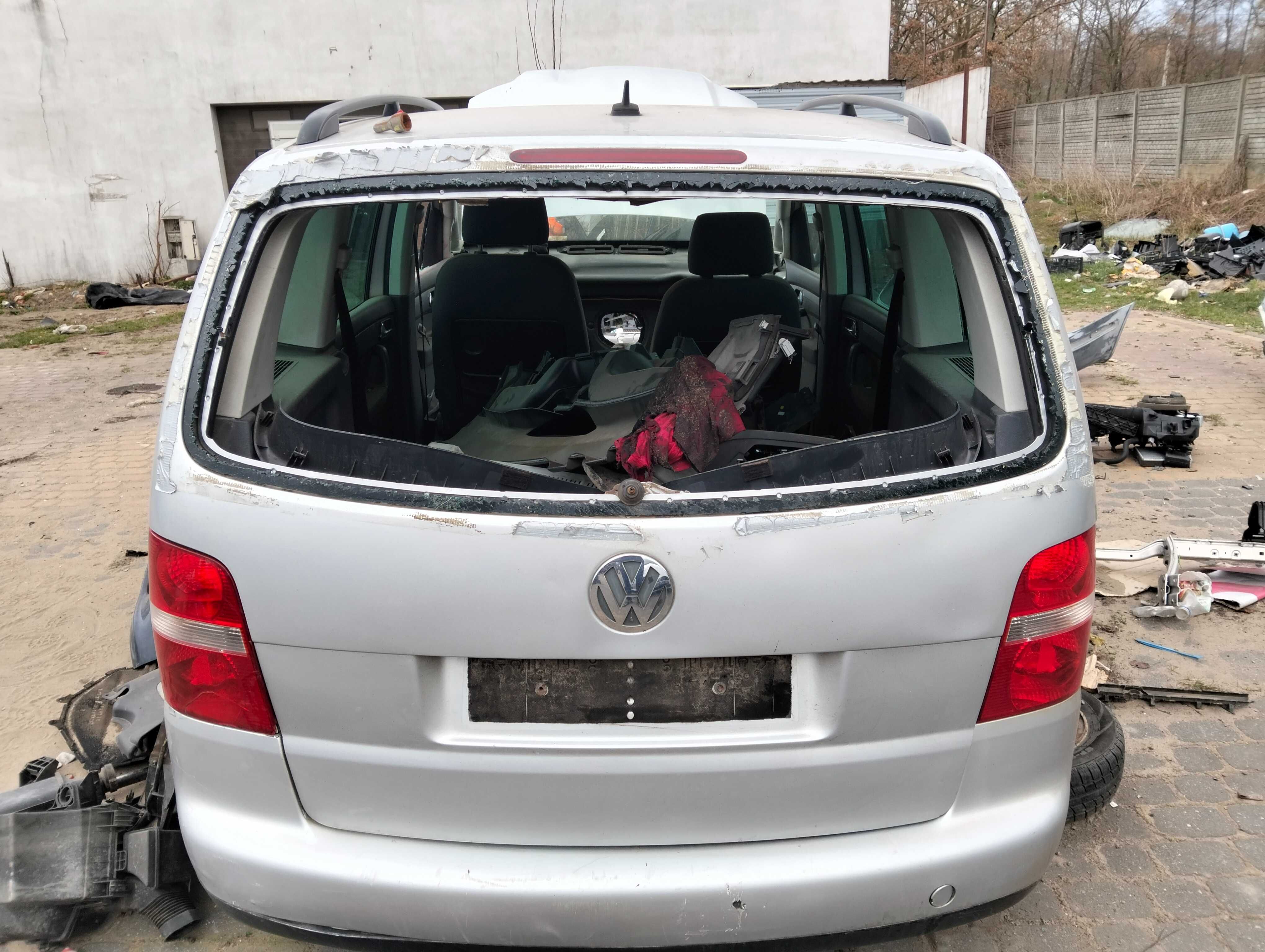 Klapa tył tylna szyba VW Touran I 1T0