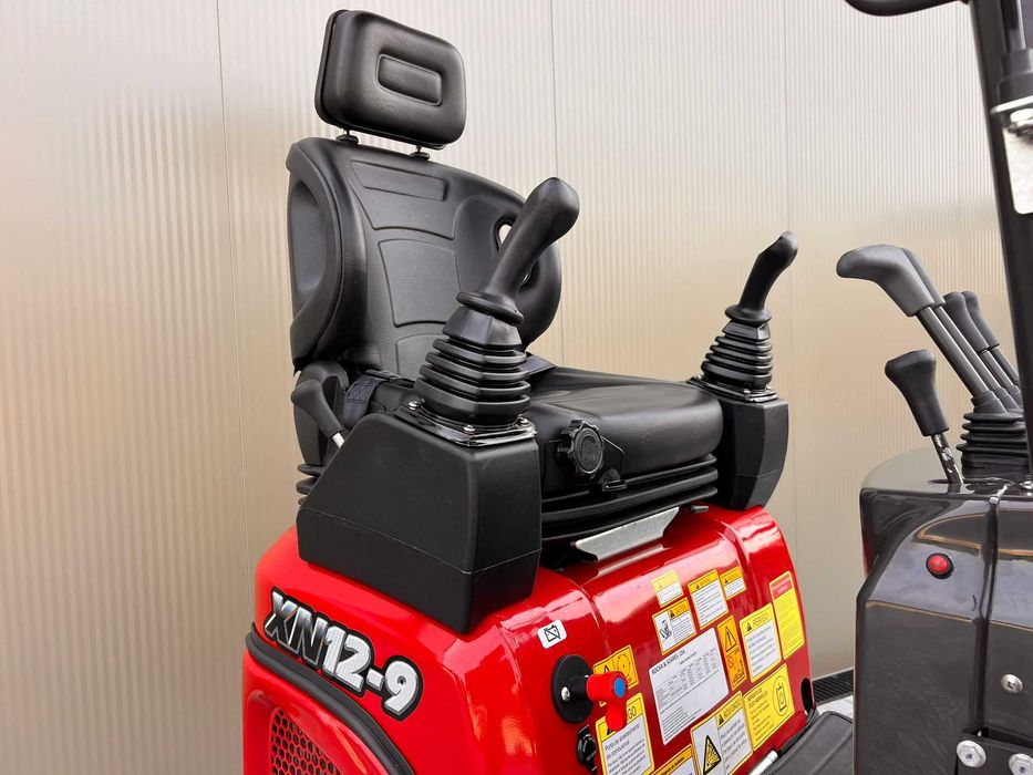 MINI GIRATORIA XN12.9 RHINOCEROS 1200KG Motor Kubota