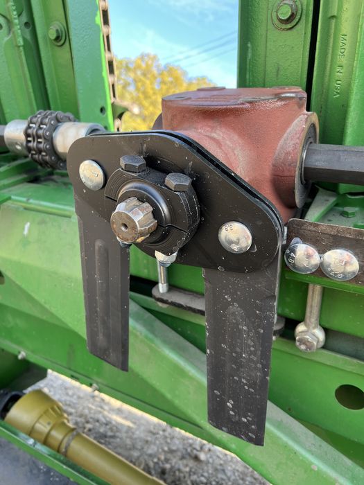 Жатка кукурузная Джон Дір 892 з сечкарем. Обмін