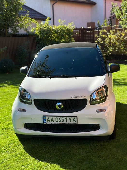 Продам электро Smart 453