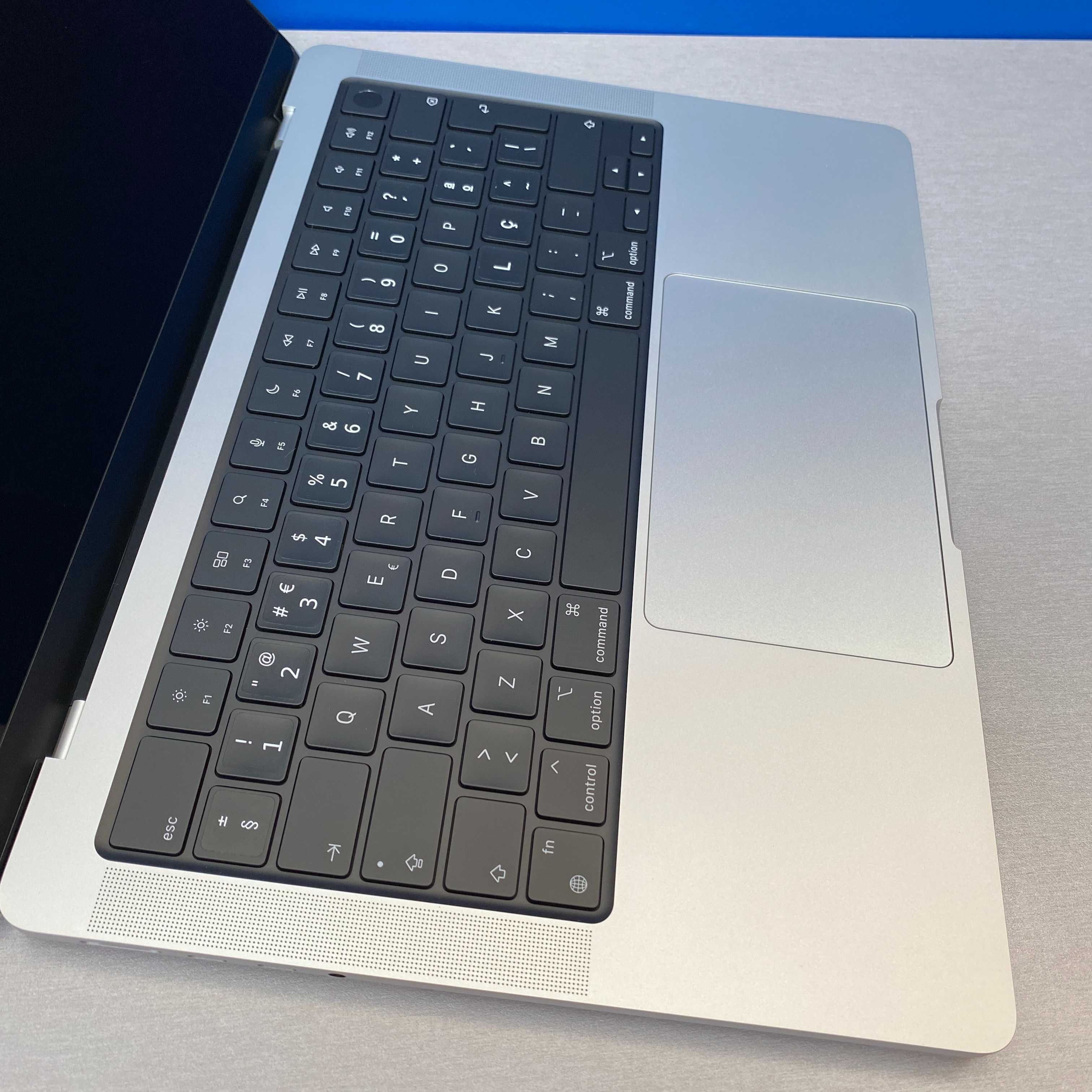 Apple MacBook Pro 14" (2021) - M1 Pro 8-Cores/16GB/512GB SSD
