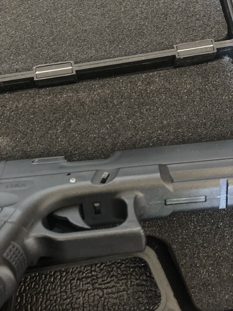 Іграшковий дитячий пістолет по типу Glock 17,18