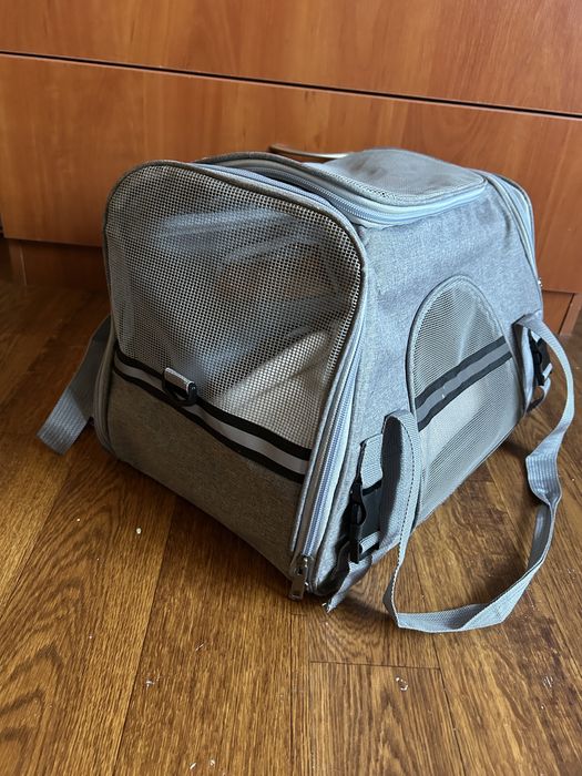 Переноска для котів і собак