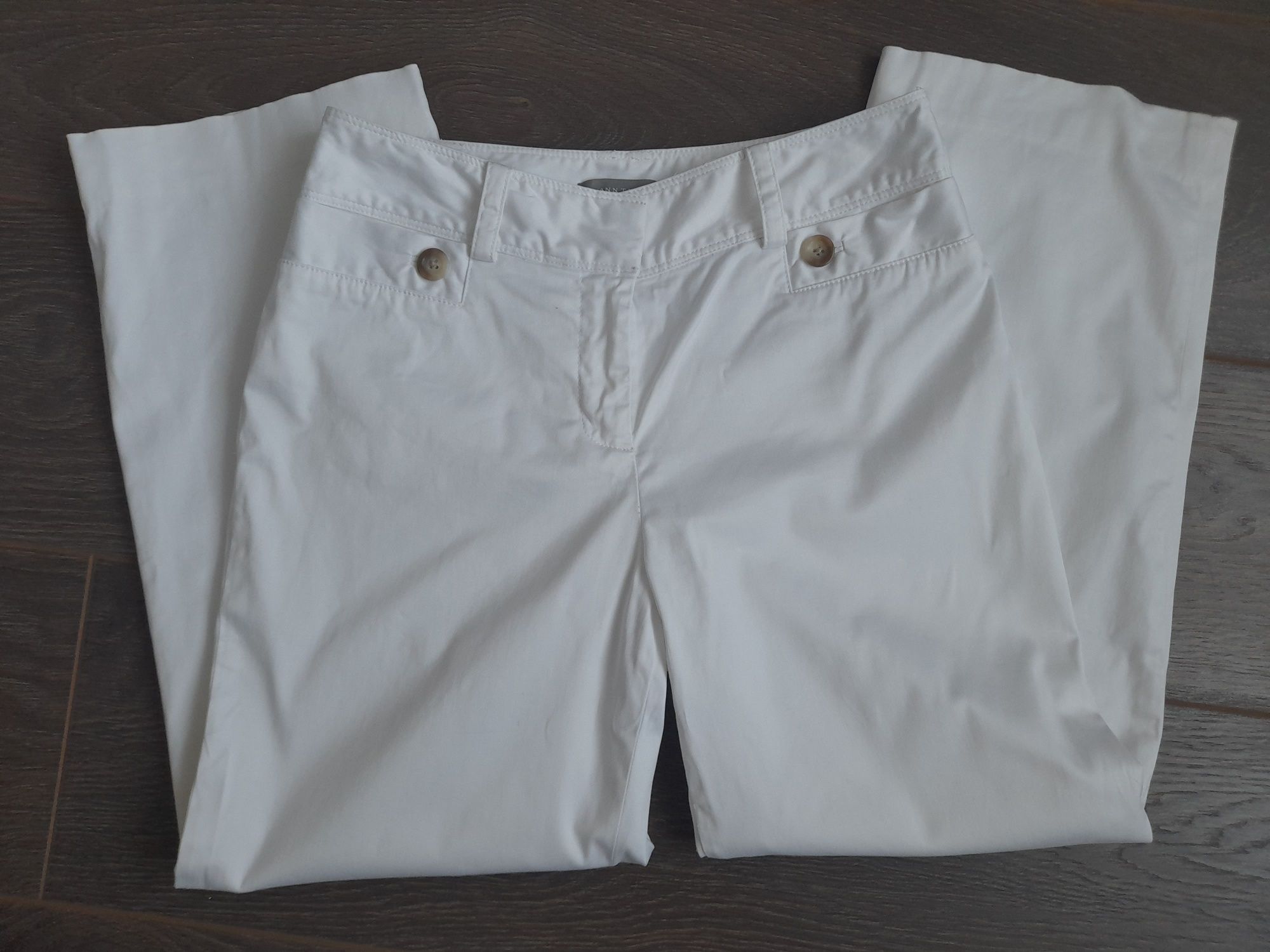 Укорочені брюки білі