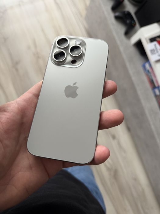 Apple iPhone 16 Pro 1TB naturalny tytan