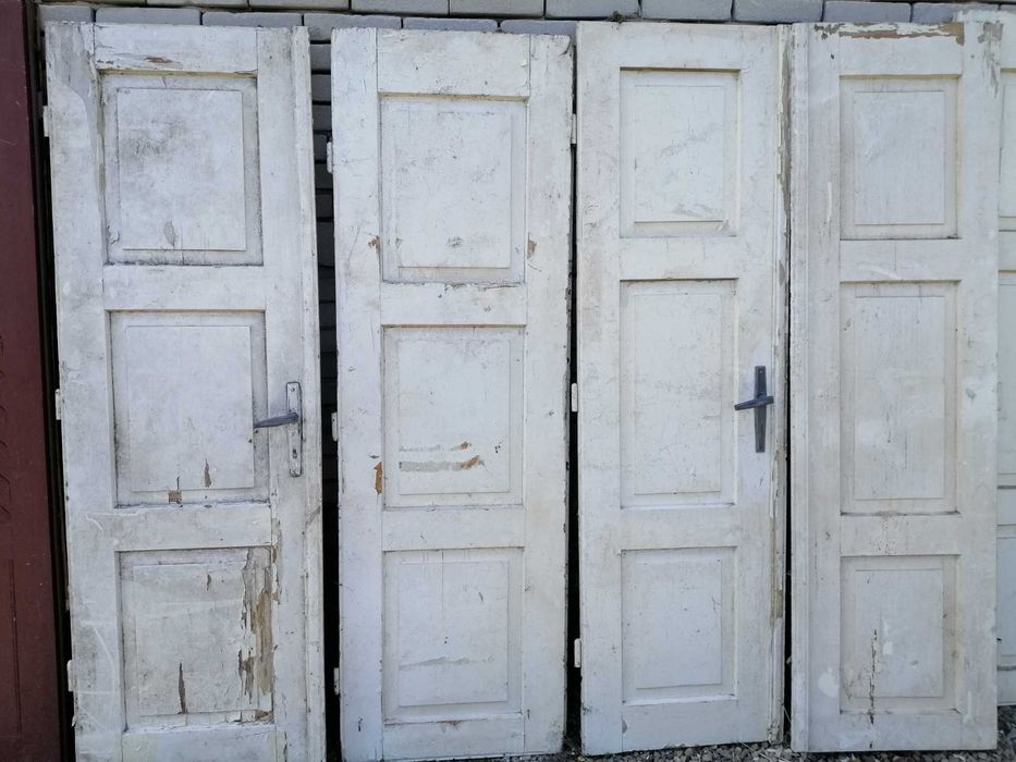 Drzwi drewniane używane