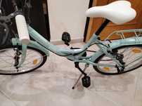 Bicicleta de menina dos 6 aos 9 anos .