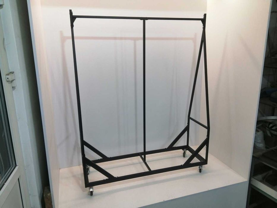 Вішалка для показів моди (з роліками) Тип - РЕЙЛ, Стиль - Лофт.