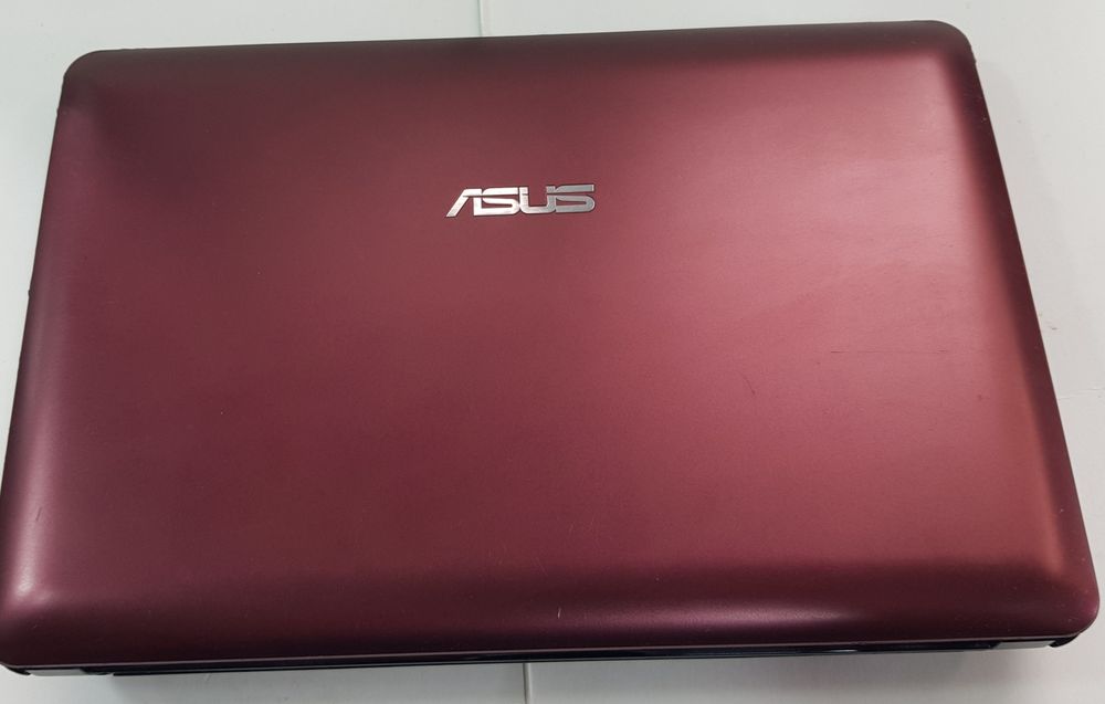 Нетбук Asus Eee PC 1015PE
