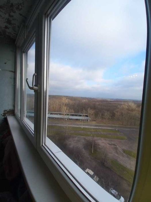 Продається  2-кімнатна квартира