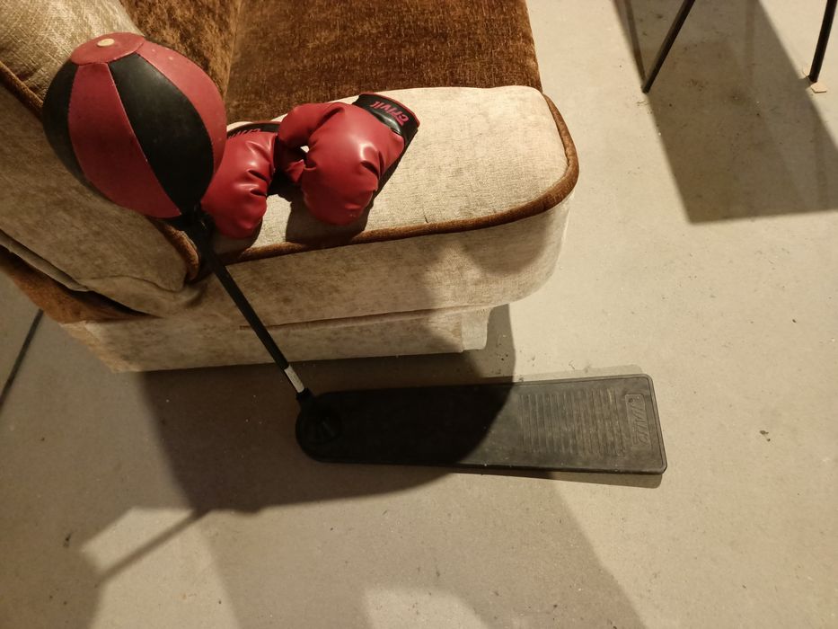 Rękawice i gruszka, zestaw bokserski dla dzieci