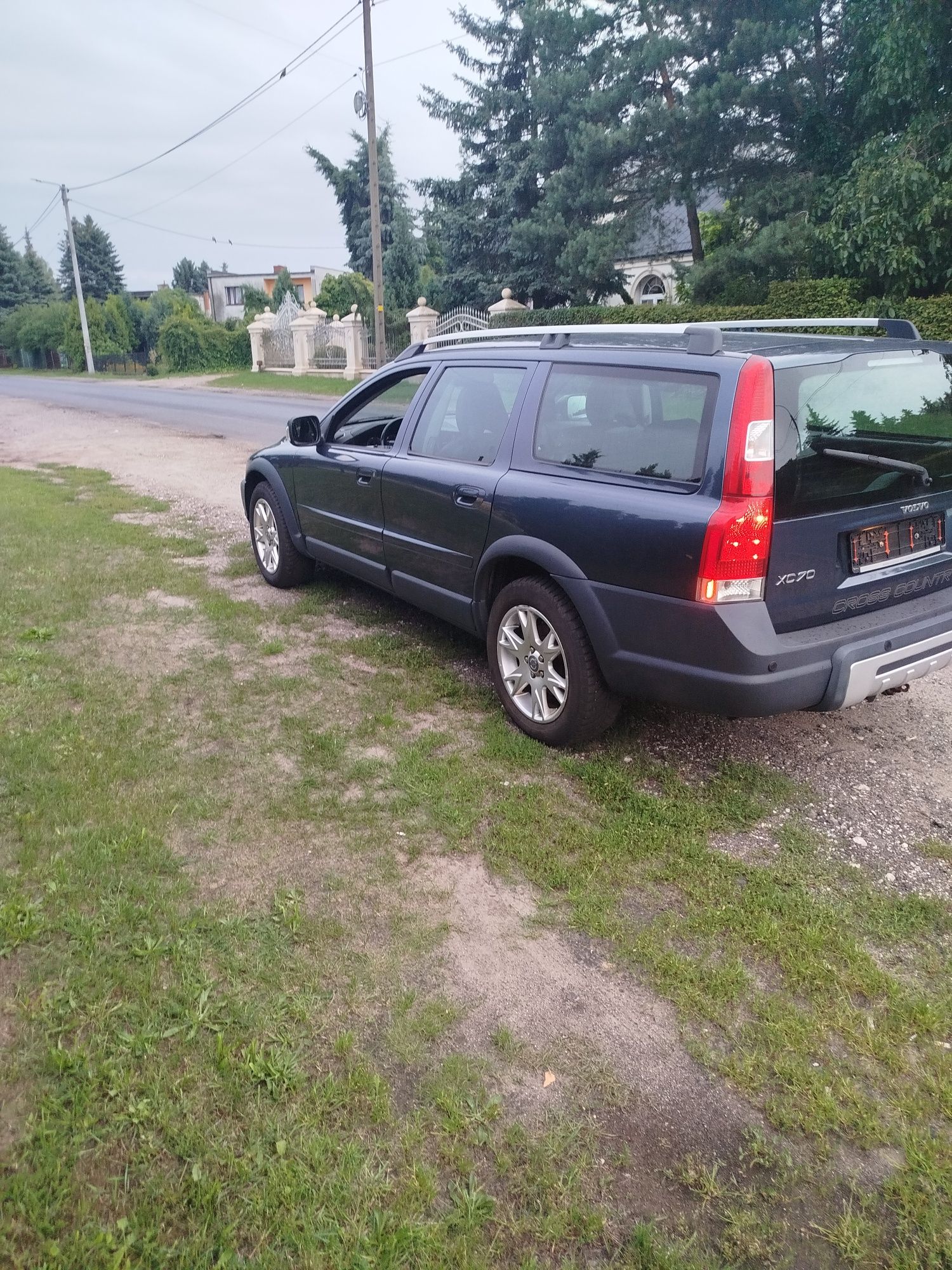 Volvo XC70 cross country
