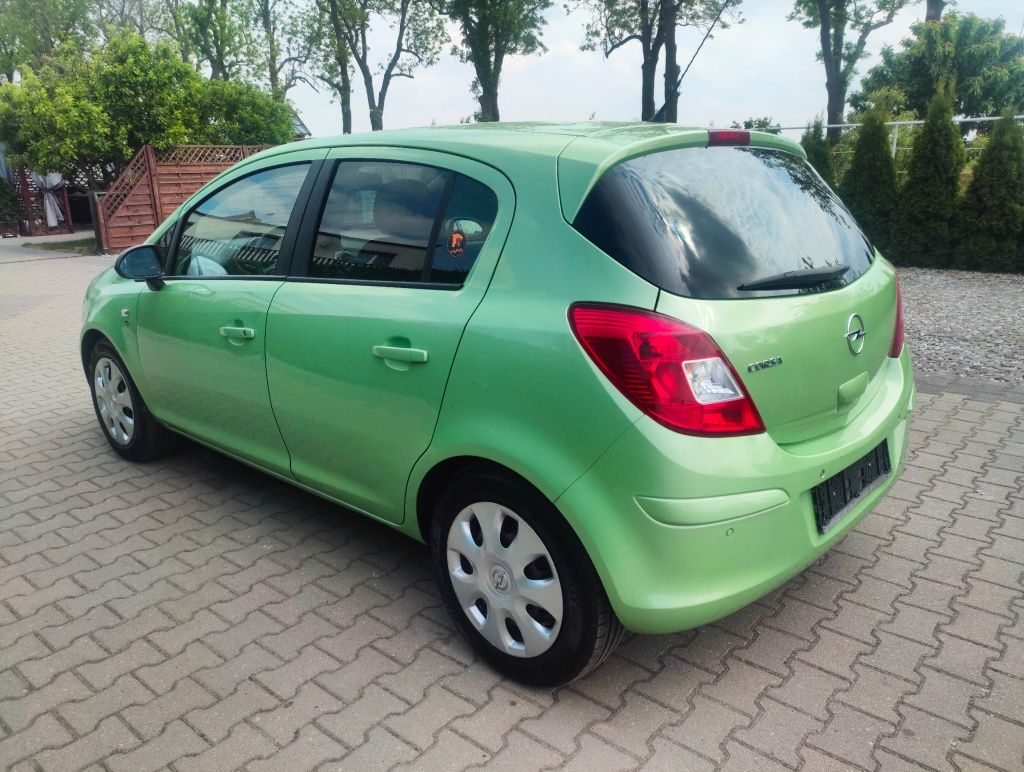 Opel Corsa D 1.4 benzyna Automatyczna Klimatyzacja 5 drzwi Super Stan