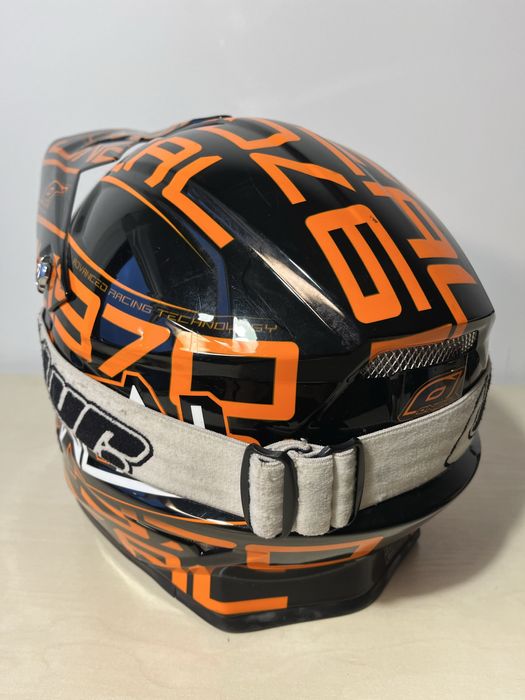 Zestaw do motocrossu marki O’Neal kask, bluza, spodnie