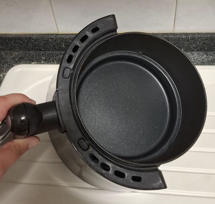 Fritadeira sem Óleo BECKEN BAF5437 (1.5 L - Preto)