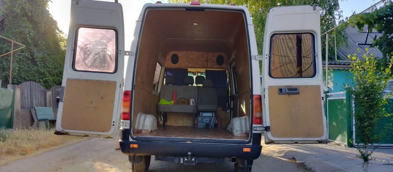 Продам Volkswagen LT 2.5 TDI 2000 года