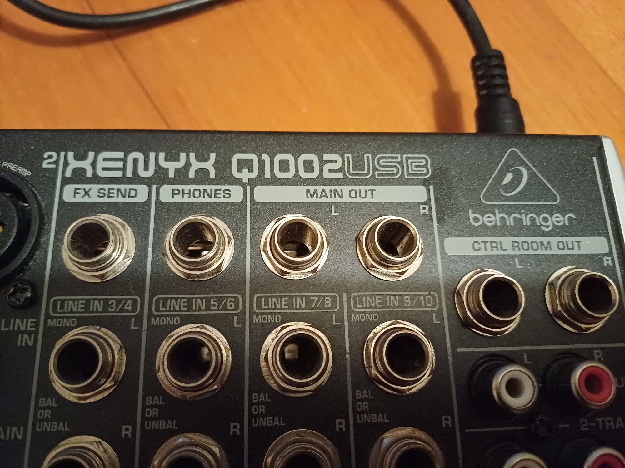 Behringer Xenyx Q1002USB