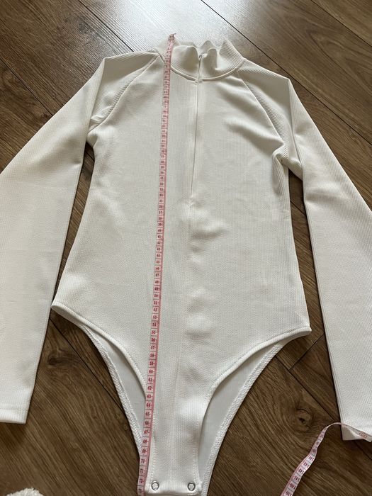 Біле боді з довгим рукавом