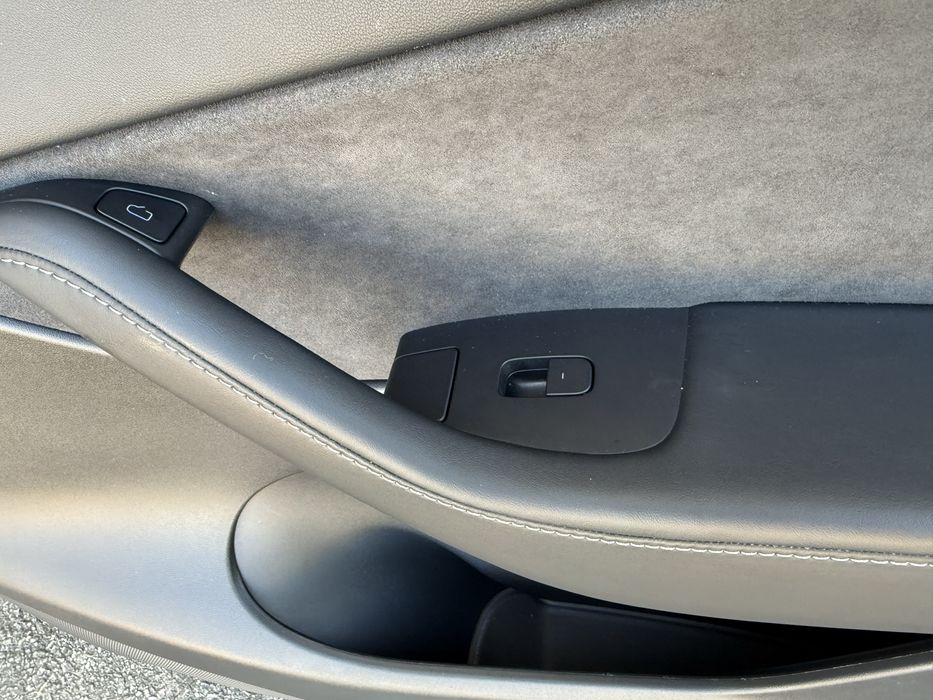 Tesla 3,Y,дверная карта правая.идеал!!22 год.