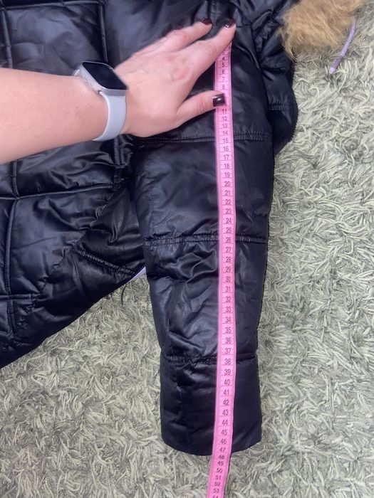 Дитячий пуховик продам