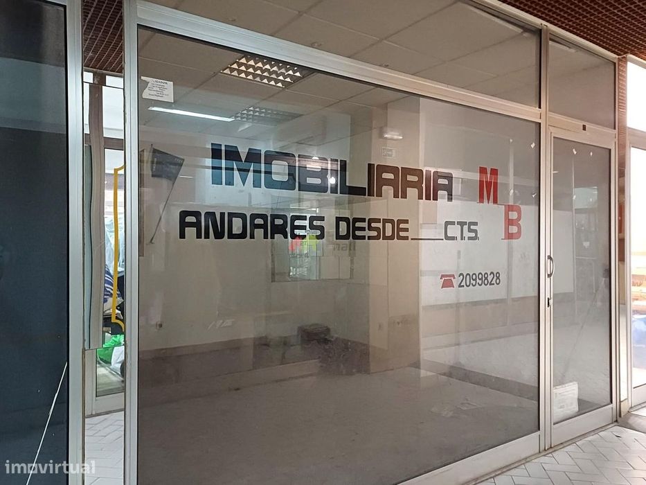 Loja com 12,40 m2 em Centro Comercial no Alto do Seixalinho