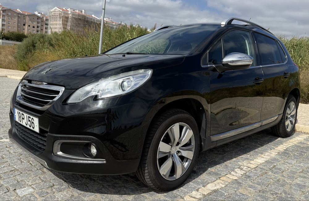 Peugeot 2008 1.2VTR (só com 99 mil kml)