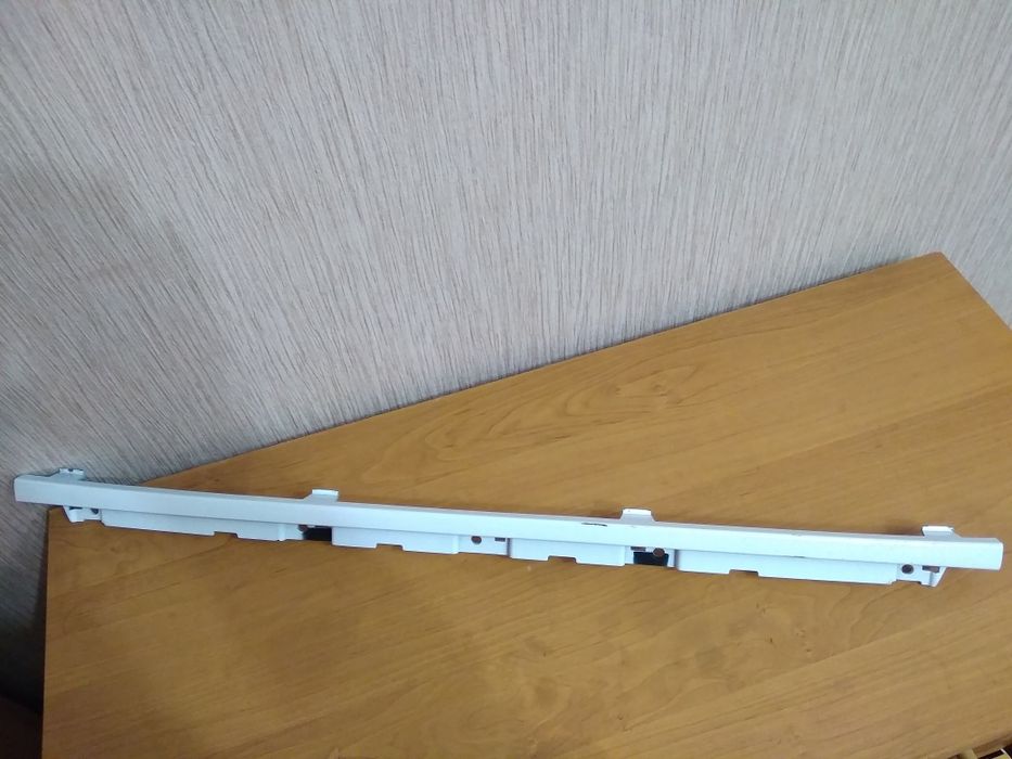 Молдінг, решітка, решетка бампера Ауди Q5 80A807661