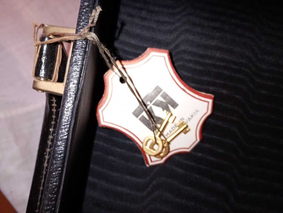 Коженный дипломат (кэйс).Чехословакия.