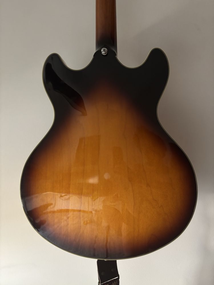 Sire Larry Carlton H7 VS + Thomann Case