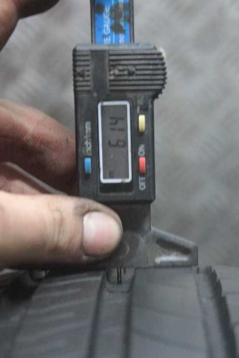 185/60/15 Michelin EnergySaver + 185/60 R15 84T